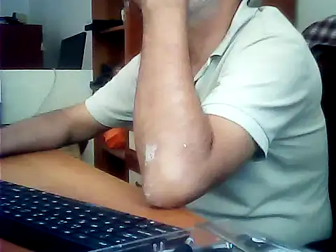 Snapshot of zormen355 chatting on August 5, 11:57 am zormen355 online show from August 5, 11:57 am