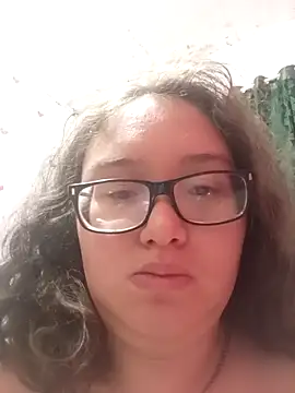 Snapshot of loba9706 chatting on May 5, 8:22 am loba9706 online show from May 5, 8:22 am