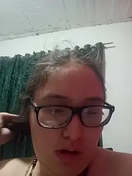 Snapshot of loba9706 chatting on July 5, 6:09 am loba9706 online show from July 5, 6:09 am