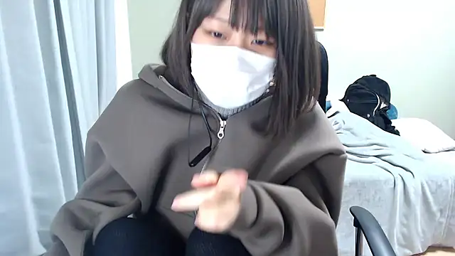 Snapshot of izumi__123 chatting on December 10, 12:49 pm izumi 123 online show from December 10, 12:49 pm