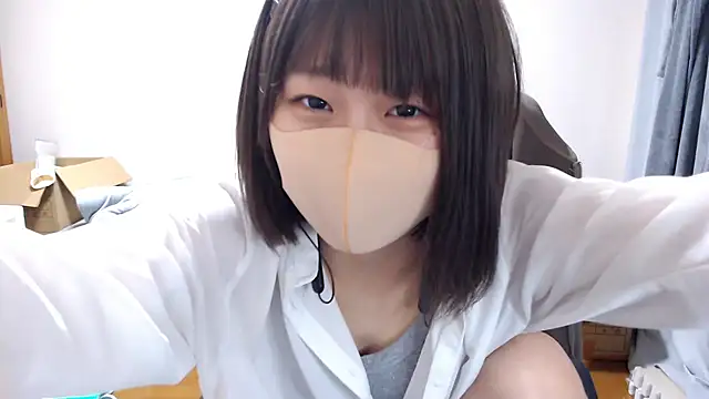 Snapshot of izumi__123 chatting on January 4, 5:37 am izumi 123 online show from January 4, 5:37 am