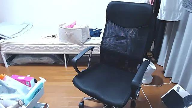 Snapshot of izumi__123 chatting on October 10, 1:43 pm izumi 123 online show from October 10, 1:43 pm