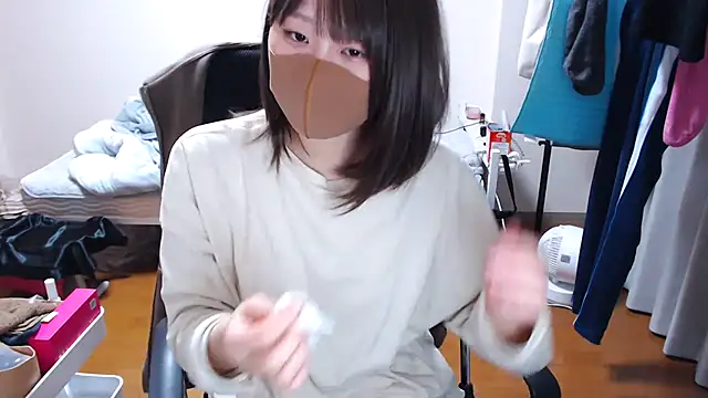 izumi  123 online show from March 13, 5:08 pm