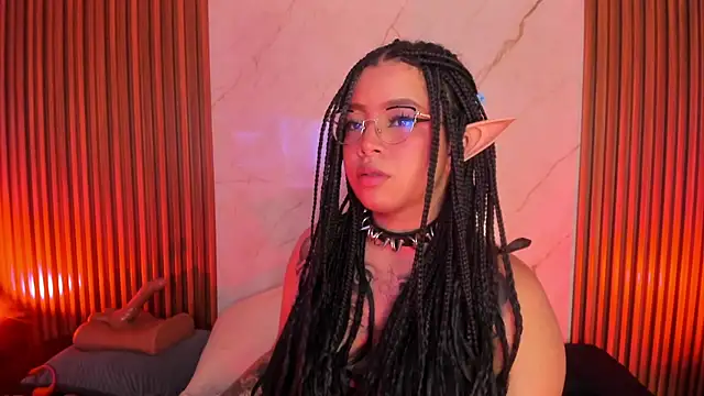 Emiilycollins online show from March 12, 9:45 pm