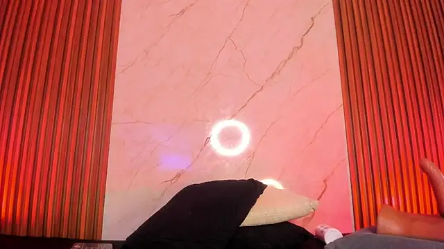 Emiilycollins online show from March 13, 3:54 am