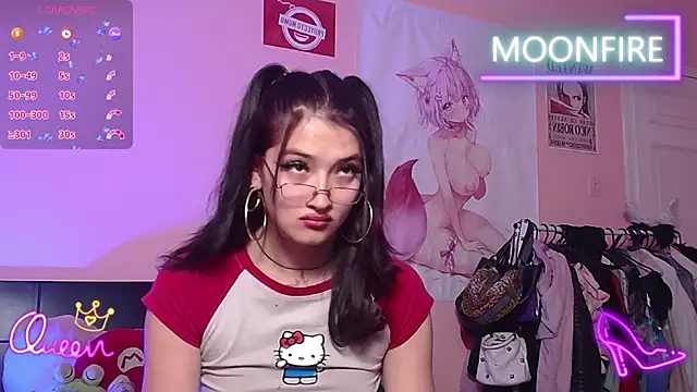 moonfiredancer online show from December 23, 2:31 am