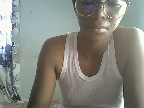 Snapshot of ElianeHot chatting on July 1, 10:28 am ElianeHot online show from July 1, 10:28 am