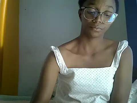 Snapshot of ElianeHot chatting on July 17, 10:11 am ElianeHot online show from July 17, 10:11 am