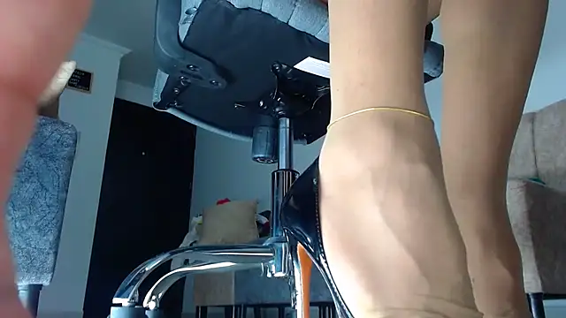 Valenn rey online show from January 9, 3:48 pm