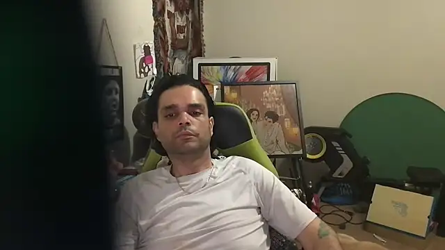 Snapshot of GForceSavage chatting on May 9, 3:12 am GForceSavage online show from May 9, 3:12 am
