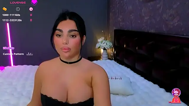 babyleilaa online show from October 13, 7:47 pm