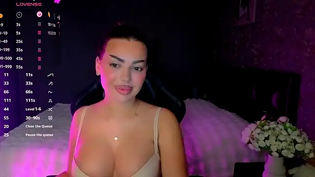 babyleilaa online show from February 12, 9:54 pm