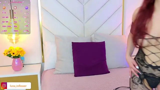 Flor delunaa online show from May 10, 1:05 pm