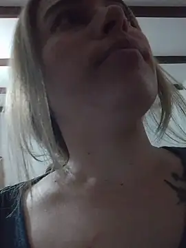Amelia1  online show from June 12, 2:43 am