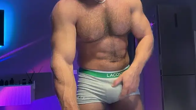 KarlosRichi online show from December 18, 3:29 pm