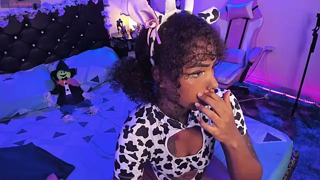 Snapshot of kary_bunny3 chatting on October 6, 6:22 am kary bunny3 online show from October 6, 6:22 am