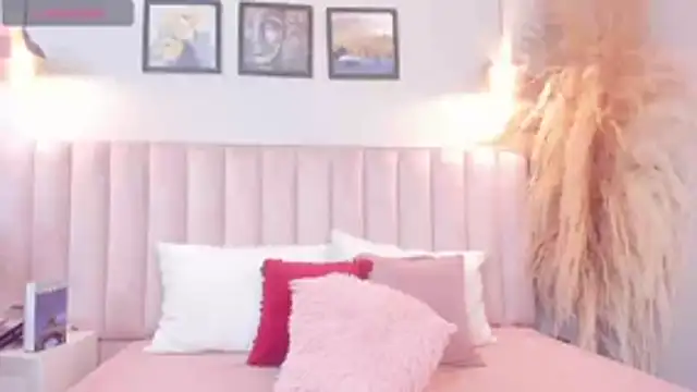 Alisson  Thompson online show from November 15, 7:43 pm