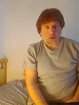 Snapshot of Olandese2682@xh chatting on April 8, 8:58 am Olandese2682xh online show from April 8, 8:58 am