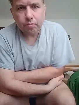 Snapshot of Olandese2682@xh chatting on May 17, 9:28 am Olandese2682xh online show from May 17, 9:28 am