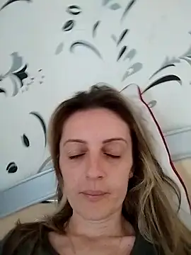 SophyGirl online show from March 18, 8:17 am