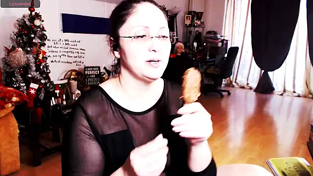 Snapshot of Imperatriza chatting on February 10, 6:09 am Imperatriza online show from February 10, 6:09 am