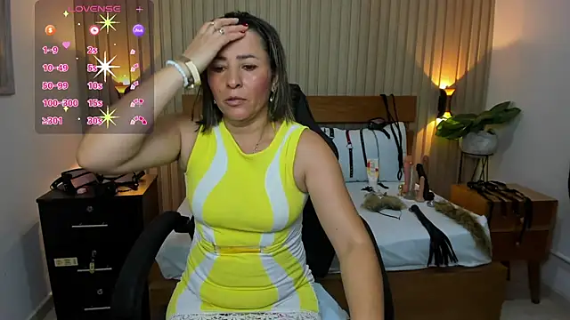 luciana ballesteros  online show from February 19, 12:22 pm