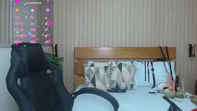 luciana ballesteros  online show from March 13, 12:46 pm