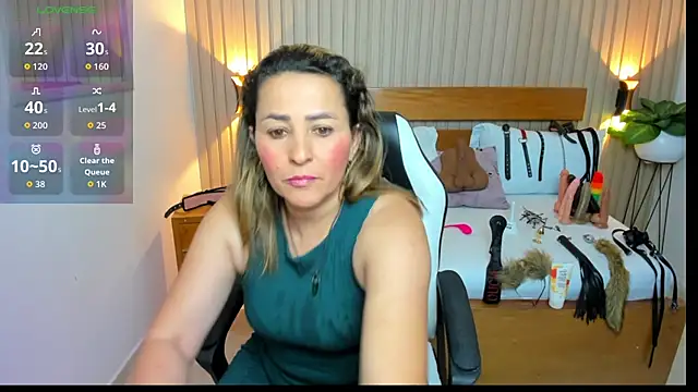 luciana ballesteros  online show from July 31, 2:05 pm