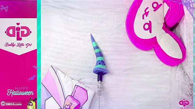 DaddysLittleGirl01 online show from October 30, 12:34 am