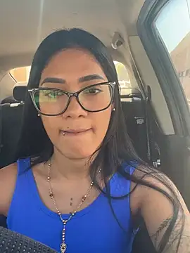 maya  fox online show from January 15, 5:47 pm