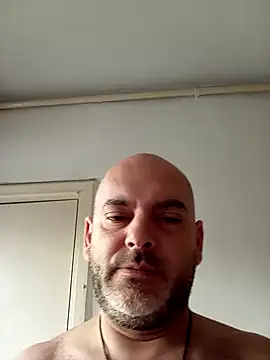 Snapshot of BartalesDaddy chatting on January 24, 11:15 am BartalesDaddy online show from January 24, 11:15 am