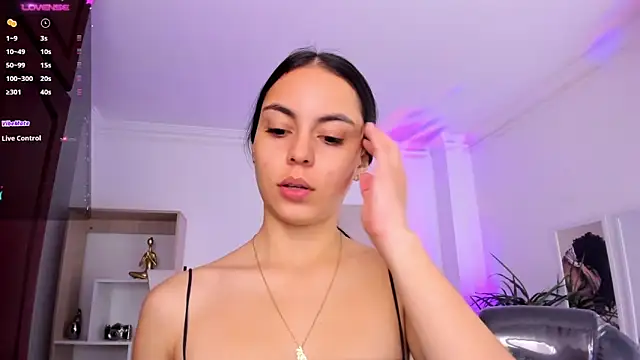 Aleejaa   online show from January 28, 11:28 am