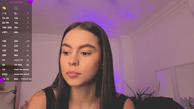 Snapshot of Aleejaa__ chatting on June 20, 11:24 am Aleejaa online show from June 20, 11:24 am