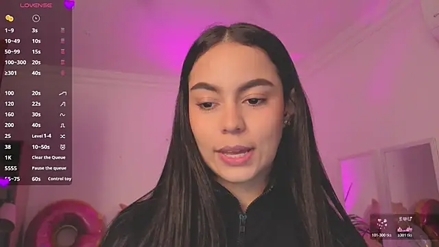 Snapshot of Aleejaa__ chatting on July 21, 11:12 am Aleejaa online show from July 21, 11:12 am