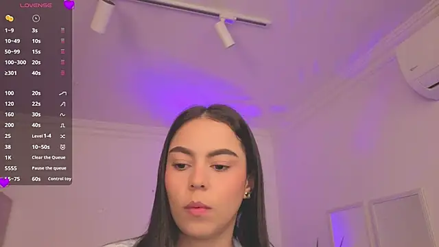 Snapshot of Aleejaa__ chatting on July 22, 11:35 am Aleejaa online show from July 22, 11:35 am