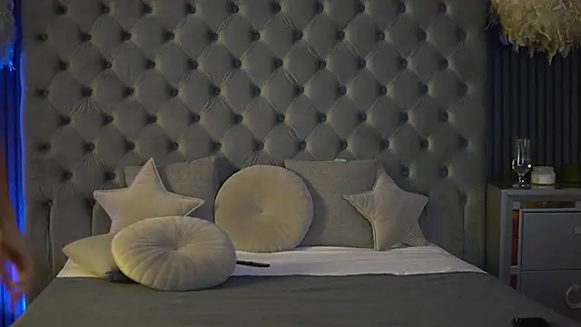 Snapshot of AmelyNoir chatting on September 23, 6:55 pm AmelyNoir online show from September 23, 6:55 pm