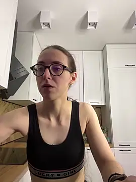 MartiniiSelenna online show from November 25, 6:46 am