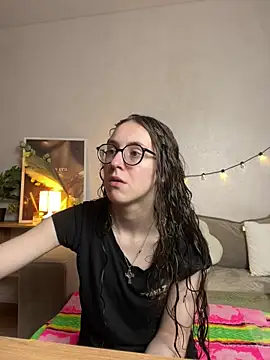 Snapshot of MartiniiSelenna chatting on May 14, 5:58 am MartiniiSelenna online show from May 14, 5:58 am