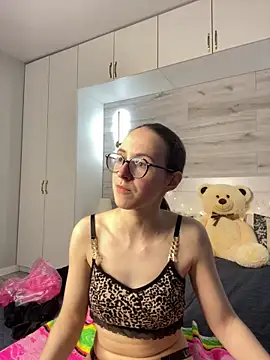 Snapshot of MartiniiSelenna chatting on June 5, 6:52 am MartiniiSelenna online show from June 5, 6:52 am