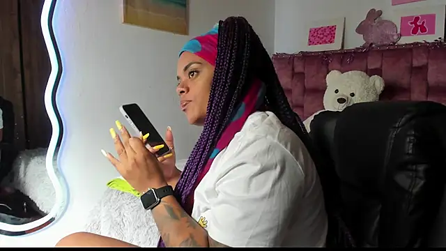 ladyrd1 online show from October 19, 5:35 pm