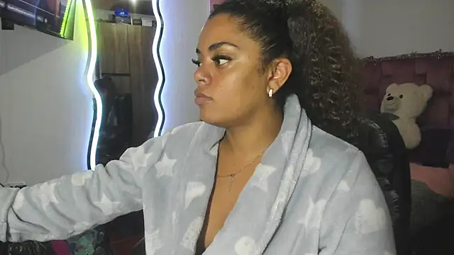 Snapshot of ladyrd1 chatting on January 15, 3:55 am ladyrd1 online show from January 15, 3:55 am