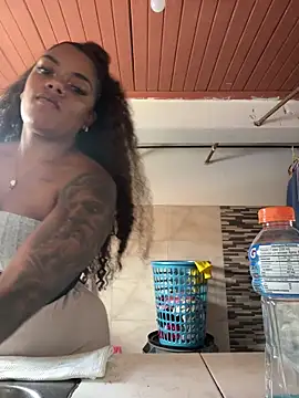 Snapshot of ladyrd1 chatting on January 18, 8:23 pm ladyrd1 online show from January 18, 8:23 pm