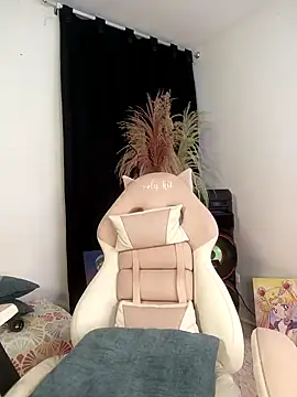 lovely kitt online show from September 20, 10:55 pm