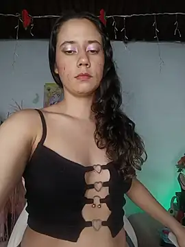 lovely kitt online show from July 20, 3:43 am