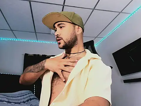 Sebas-hott online show from March 18, 10:35 pm