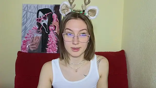 Snapshot of MalvinaBlum chatting on December 24, 7:17 am MalvinaBlum online show from December 24, 7:17 am
