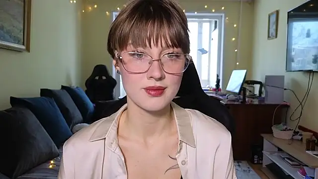 MalvinaBlum online show from December 21, 4:30 am