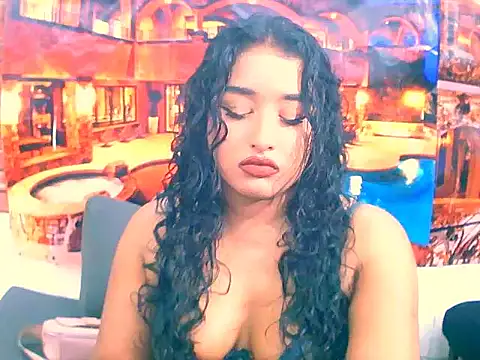 Snapshot of IndianAngel4u chatting on December 2, 5:24 am IndianAngel4u online show from December 2, 5:24 am