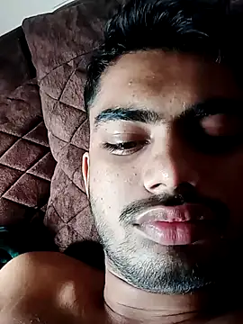 aditya2004  online show from December 10, 4:13 am