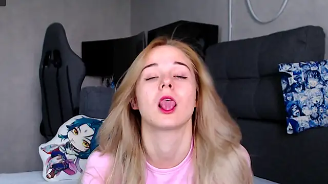 CassidyKiss online show from October 14, 9:32 am